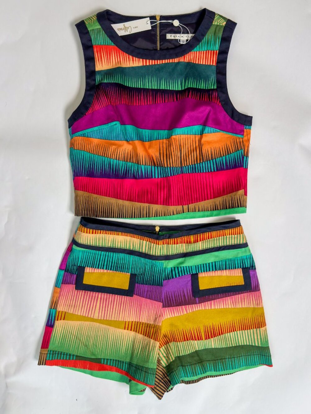Trina Turk Women’s Sleeveless Top & Short Set NWT - Picture 4 of 12